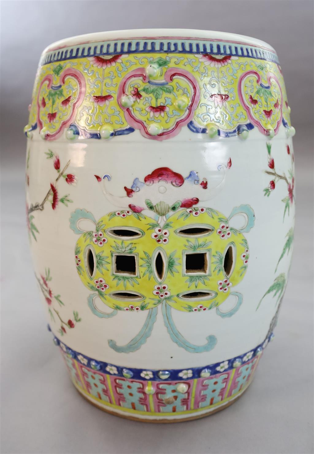 A Chinese famille rose garden seat, late 19th century, 46cm high